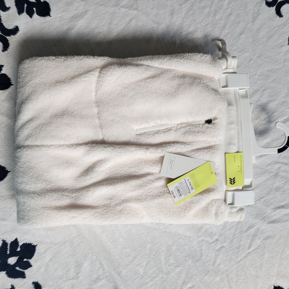 All in Motion White Faux Shearling Girls Jogger Pants Size Large (10-12) NWT
